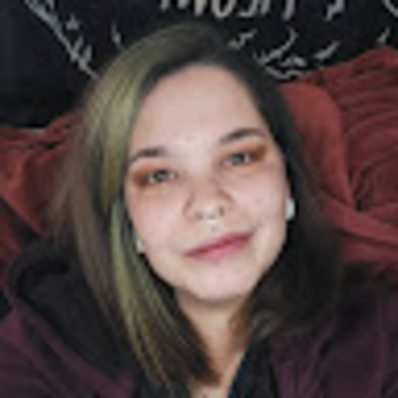 Meet your Posher, Jade - Picture 1 of 1